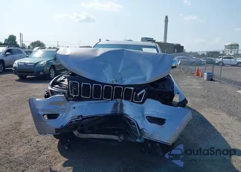 2017 Jeep Grand Cherokee Limited 4X4 из США, поврежденный, VIN 1C4RJFBGXHC964021